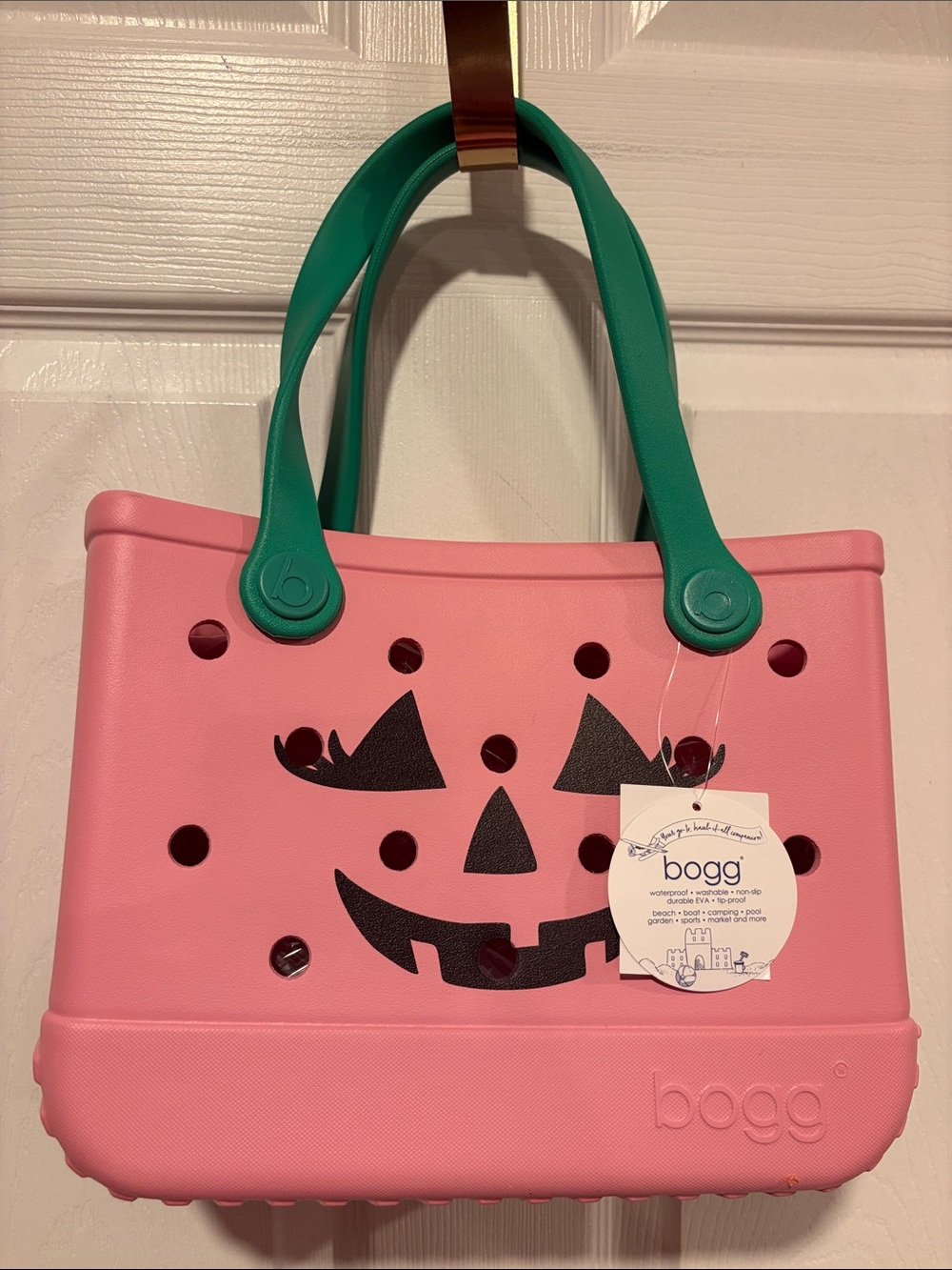 BNWT BOGG Pink Green Viral Halloween Jack O Lantern Face Baby Bogg Bag